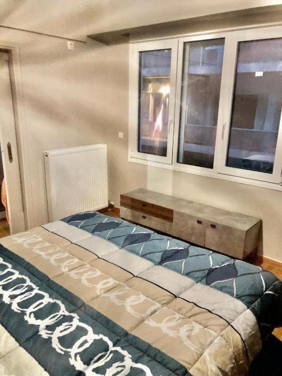 Economy Shared Apartment E In Central アテネ エクステリア 写真